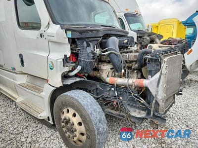 Zdjęcie 9 z 10 samochodu: 2022 FREIGHTLINER CASCADIA 126 SEMI TRUCK VIN:3AKJHHDR9NSMX3502 - miniatura