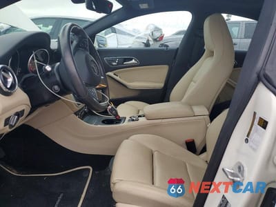 Zdjęcie 7 z 11 samochodu: 2018 MERCEDES-BENZ CLA 250 4MATIC VIN:WDDSJ4GB9JN542907 - miniatura