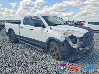Czwarte zdjęcie samochodu z boku: 2016 RAM TRUCKS 1500 SLT VIN:1C6RR6GG8GS263992 - miniatura
