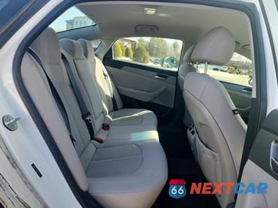 Zdjęcie 10 z 12 samochodu: 2019 HYUNDAI SONATA SEL VIN:5NPE34AF9KH733175 - miniatura