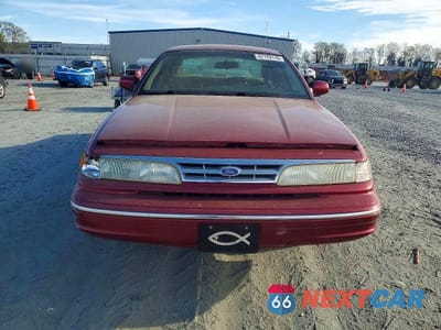 Piąte zdjęcie samochodu w środku: 1995 FORD CROWN VICTORIA VIN:2FALP73W1SX145351 - miniatura