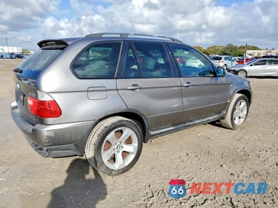 Trzecie zdjęcie samochodu z tyłu: 2006 BMW X5 4.4I VIN:5UXFB53506LV24165 - miniatura