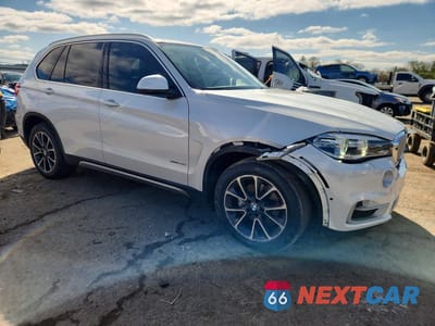 Czwarte zdjęcie samochodu z boku: 2017 BMW X5 XDRIVE35I VIN:5UXKR0C35H0V76150 - miniatura