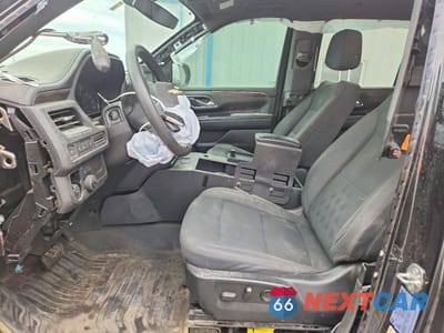 Zdjęcie 7 z 11 samochodu: 2022 CHEVROLET TAHOE C1500 VIN:1GNSCLED2NR245504 - miniatura