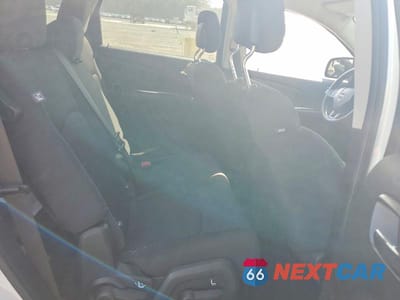 Zdjęcie 11 z 13 samochodu: 2017 DODGE JOURNEY SE VIN:3C4PDDAGXHT706199 - miniatura