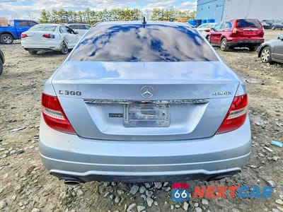 Zdjęcie 6 z 11 samochodu: 2013 MERCEDES-BENZ C 300 4MATIC VIN:WDDGF8AB0DR249692 - miniatura