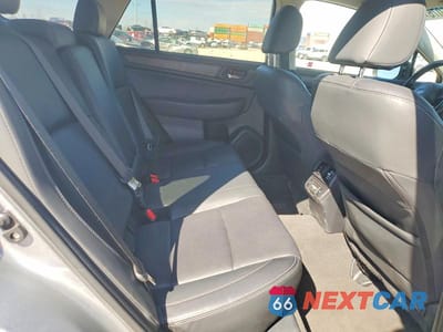 Zdjęcie 11 z 13 samochodu: 2018 SUBARU OUTBACK 2.5I LIMITED VIN:4S4BSANC3J3354327 - miniatura