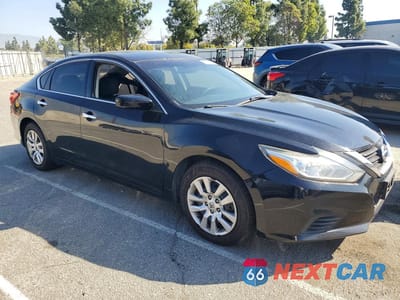 Czwarte zdjęcie samochodu z boku: 2016 NISSAN ALTIMA 2.5 S VIN:1N4AL3AP3GC235600 - miniatura
