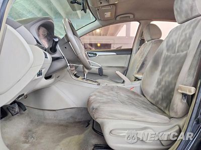 Zdjęcie 7 z 12 samochodu: 2013 NISSAN SENTRA S VIN:3N1AB7AP0DL708831 - miniatura