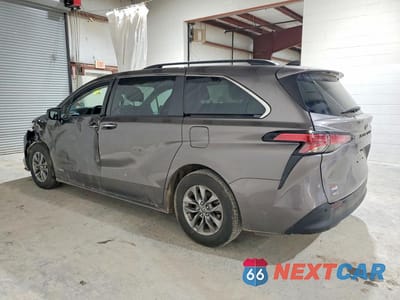 Drugie zdjęcie samochodu z przodu: 2021 TOYOTA SIENNA XLE 7-PASSENGER VIN:5TDYSKFC9MS038470 - miniatura