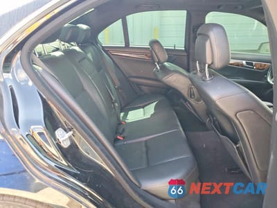 Zdjęcie 10 z 12 samochodu: 2012 MERCEDES-BENZ C 300 4MATIC VIN:WDDGF8BBXCA690550 - miniatura