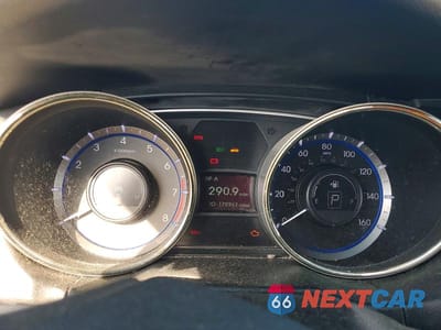 Zdjęcie 9 z 12 samochodu: 2013 HYUNDAI SONATA LIMITED VIN:5NPEC4AC8DH601940 - miniatura