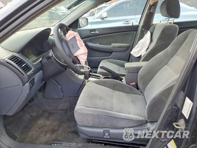 Zdjęcie 7 z 12 samochodu: 2005 HONDA ACCORD EX VIN:1HGCM56715A192258 - miniatura