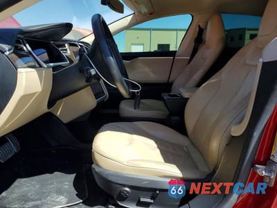 Zdjęcie 7 z 11 samochodu: 2013 TESLA MODEL S VIN:5YJSA1CP2DFP21805 - miniatura