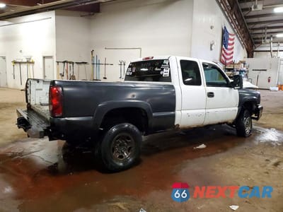 Trzecie zdjęcie samochodu z tyłu: 2003 GMC NEW SIERRA K2500 VIN:1GTGK29U23Z221724 - miniatura