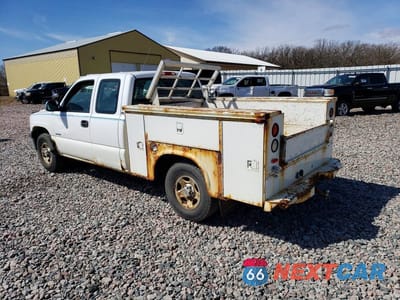 Drugie zdjęcie samochodu z przodu: 2001 CHEVROLET SILVERADO K1500 VIN:1GCEK19T61E274696 - miniatura