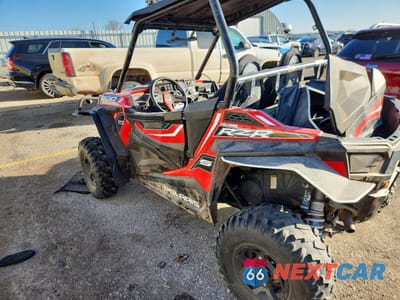 Trzecie zdjęcie samochodu z tyłu: 2015 POLARIS RZR UTILITY VEHICLE VIN:4XAVBE872FB946295 - miniatura