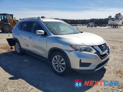 Czwarte zdjęcie samochodu z boku: 2019 NISSAN ROGUE SV VIN:KNMAT2MT2KP526782 - miniatura