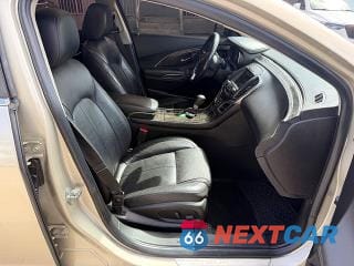 Zdjęcie 7 z 15 samochodu: 2016 BUICK LACROSSE VIN:1G4GB5G35GF172002 - miniatura
