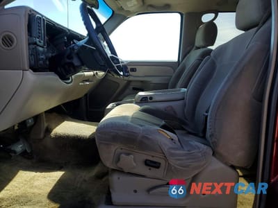 Zdjęcie 7 z 13 samochodu: 2002 CHEVROLET SUBURBAN C1500 VIN:1GNEC16Z22J331661 - miniatura