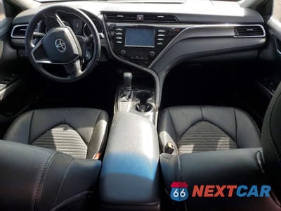 Zdjęcie 8 z 13 samochodu: 2018 TOYOTA CAMRY SE VIN:4T1B11HK1JU077046 - miniatura