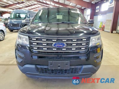 Piąte zdjęcie samochodu w środku: 2017 FORD EXPLORER VIN:1FM5K8B88HGC81853 - miniatura