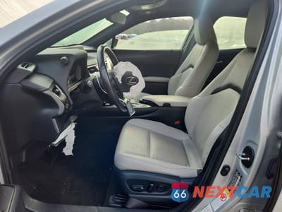 Zdjęcie 7 z 12 samochodu: 2019 LEXUS UX 250H BASE VIN:JTHU9JBHXK2014221 - miniatura