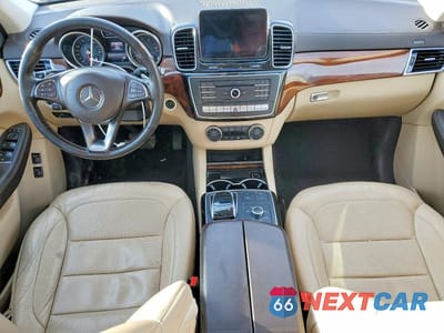 Zdjęcie 8 z 12 samochodu: 2018 MERCEDES-BENZ GLS 450 4MATIC VIN:4JGDF6EE8JB049861 - miniatura