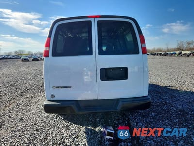 Zdjęcie 6 z 13 samochodu: 2017 CHEV EXPRESS G2500 VIN:1GCWGAFF0H1283738 - miniatura