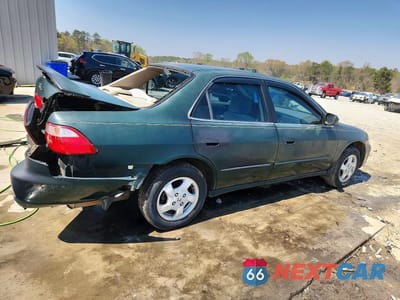 Trzecie zdjęcie samochodu z tyłu: 1999 HONDA ACCORD EX VIN:1HGCG565XXA075609 - miniatura