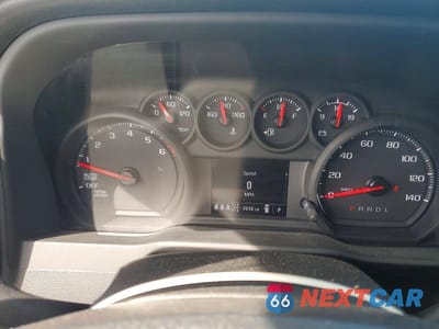 Zdjęcie 9 z 11 samochodu: 2025 CHEVROLET SILVERADO K1500 VIN:1GCPKAEK8SZ207324 - miniatura