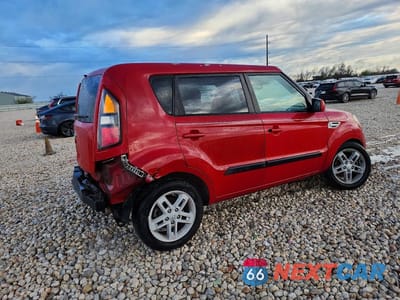 Trzecie zdjęcie samochodu z tyłu: 2011 KIA SOUL + VIN:KNDJT2A27B7218552 - miniatura