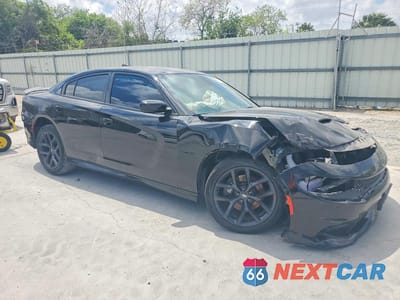 Czwarte zdjęcie samochodu z boku: 2020 DODGE CHARGER R VIN:2C3CDXCT1LH107630 - miniatura