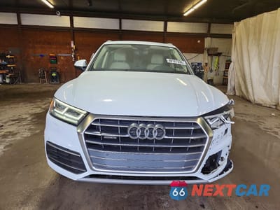 Piąte zdjęcie samochodu w środku: 2020 AUDI Q5 PREMIUM PLUS VIN:WA1BNAFY8L2000876 - miniatura