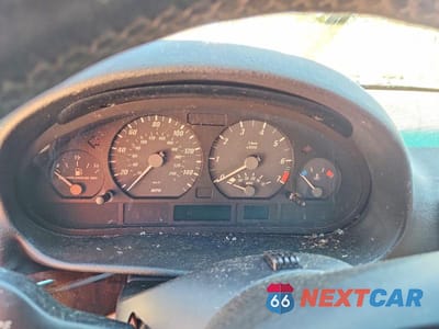 Zdjęcie 9 z 12 samochodu: 2004 BMW 325 CI VIN:WBABW334X4PL33372 - miniatura