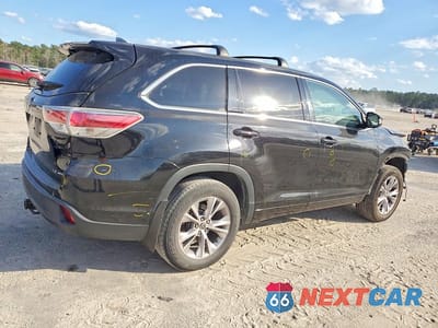 Trzecie zdjęcie samochodu z tyłu: 2016 TOYOTA HIGHLANDER LE PLUS VIN:5TDBKRFH8GS329721 - miniatura