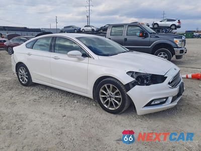 Czwarte zdjęcie samochodu z boku: 2017 FORD FUSION VIN:3FA6P0HD7HR251385 - miniatura