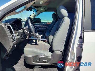 Zdjęcie 7 z 13 samochodu: 2018 RAM 2500 SLT VIN:3C6UR5MLXJG217181 - miniatura