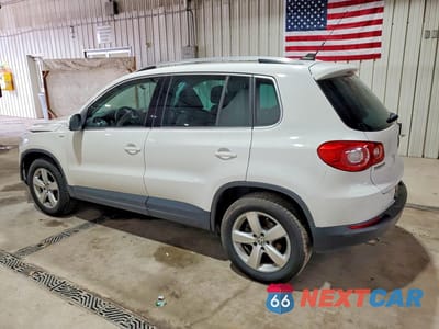 Drugie zdjęcie samochodu z przodu: 2010 VOLKSWAGEN TIGUAN SE VIN:WVGBV7AXXAW537872 - miniatura