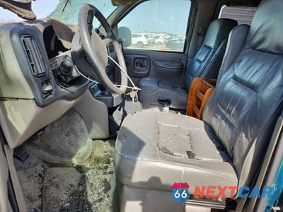Zdjęcie 7 z 13 samochodu: 1999 GMC SAVANA RV G1500 VIN:1GDFG15R3X1146556 - miniatura