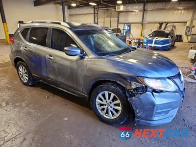 Czwarte zdjęcie samochodu z boku: 2018 NISSAN ROGUE SV VIN:KNMAT2MT8JP504302 - miniatura