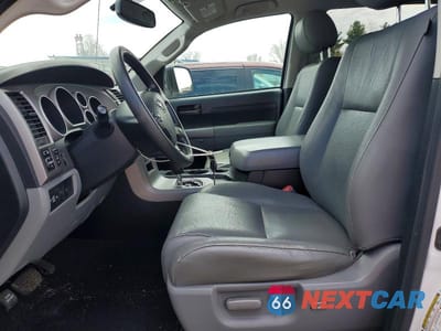 Zdjęcie 7 z 11 samochodu: 2012 TOYOTA TUNDRA GRADE VIN:5TFDW5F13CX233153 - miniatura