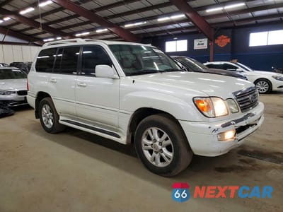 Czwarte zdjęcie samochodu z boku: 2004 LEXUS LX 470 BASE VIN:JTJHT00W343543665 - miniatura