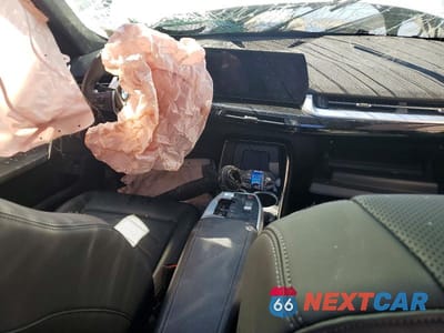 Zdjęcie 8 z 12 samochodu: 2023 BMW X1 XDRIVE28I VIN:WBX73EF09P5Y02654 - miniatura