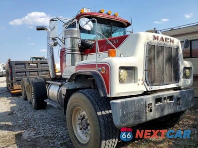 Zdjęcie 9 z 10 samochodu: 1985 MACK 600 RS600 VIN:1M2T148C0FM002599 - miniatura