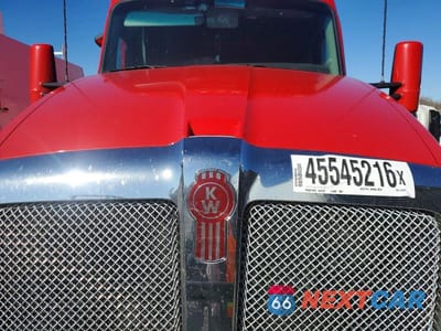 Zdjęcie 7 z 10 samochodu: 2020 KENWORTH T680 SEMI TRUCK VIN:1XKYDP9X0LJ370254 - miniatura
