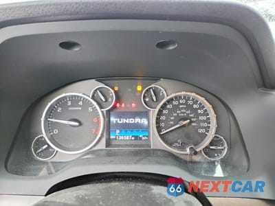 Zdjęcie 9 z 12 samochodu: 2017 TOYOTA TUNDRA SR5 VIN:5TFUY5F16HX604744 - miniatura