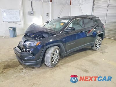 2024 JEEP COMPASS LATITUDE LUX 3C4NJDFN5RT104934 - główne zdjęcie licytacji z USA - miniatura