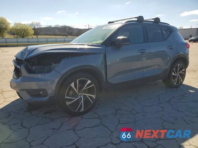2022 VOLVO XC40 T5 R-DESIGN YV4162UM6N2719399 - główne zdjęcie licytacji z USA - miniatura