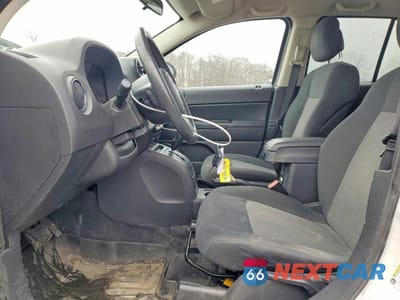 Zdjęcie 7 z 14 samochodu: 2011 JEEP COMPASS SPORT VIN:1J4NF1FB4BD202137 - miniatura